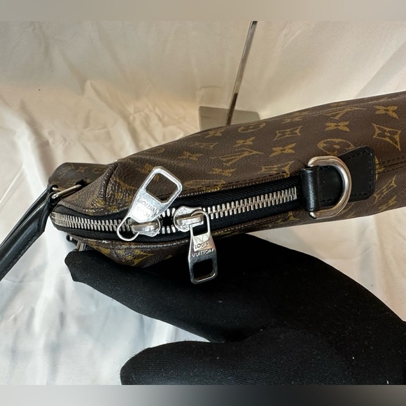 Louis Vuitton men business bag - Picture 6 of 9